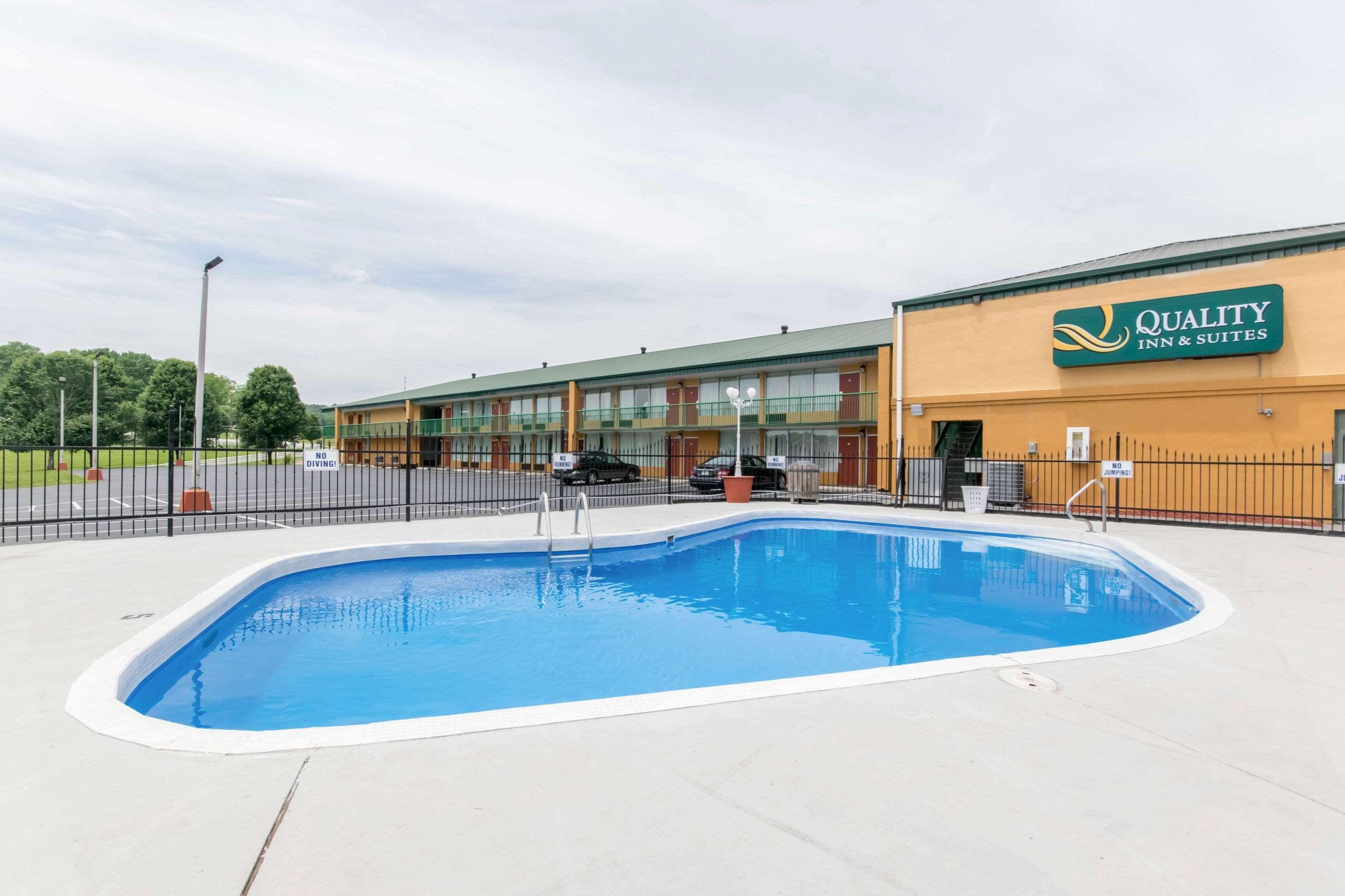 Quality Inn & Suites Horse Cave Exterior foto