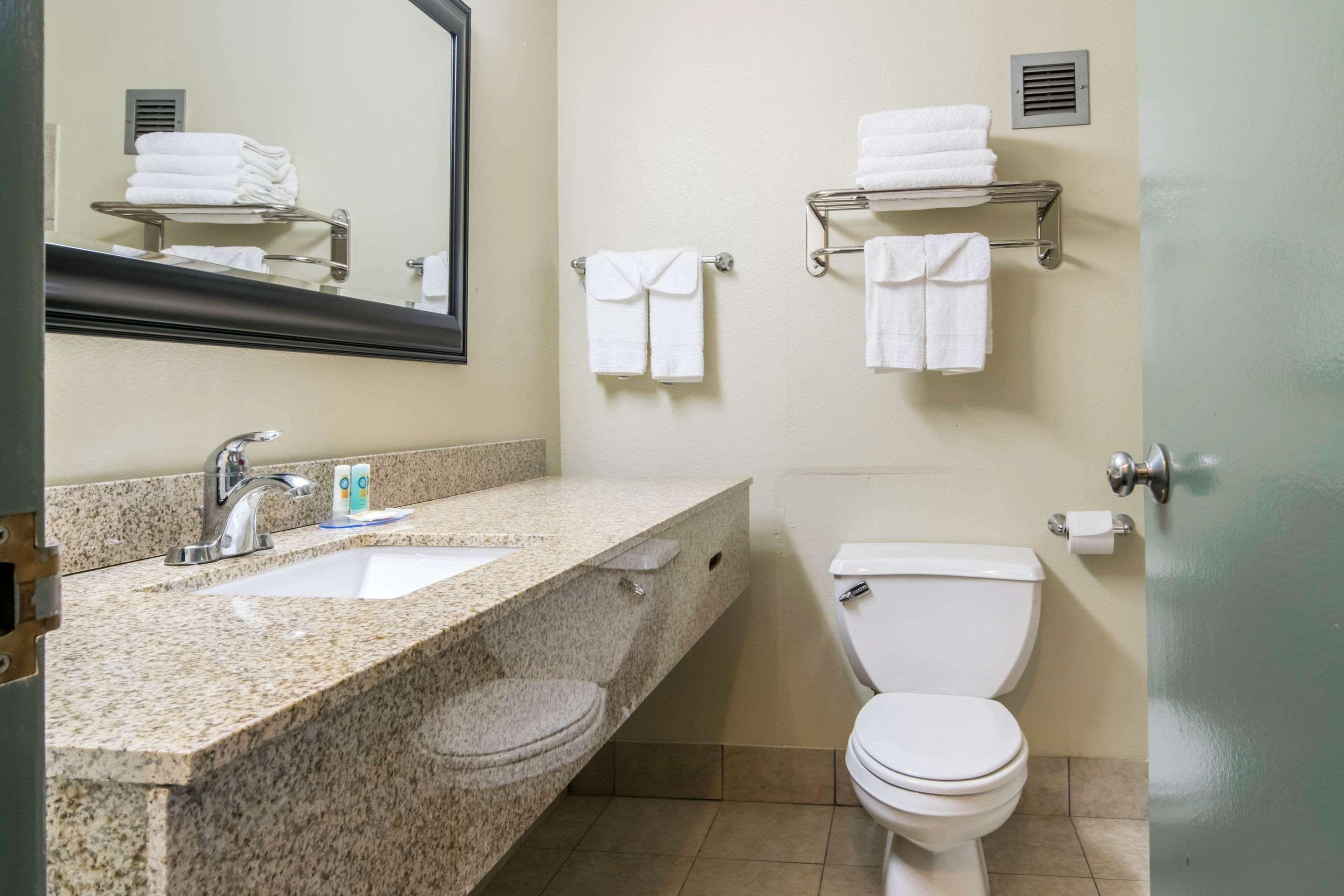 Quality Inn & Suites Horse Cave Exterior foto