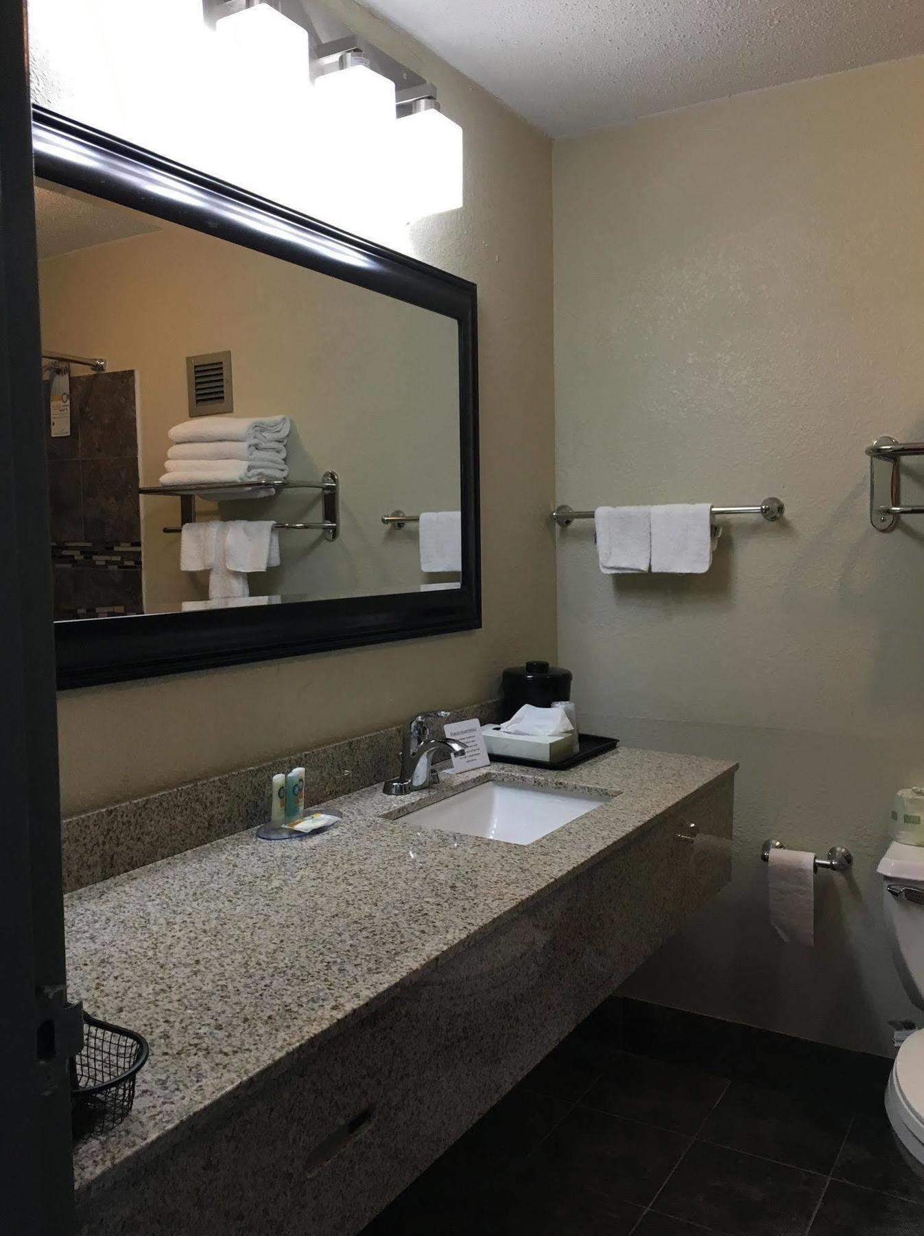 Quality Inn & Suites Horse Cave Exterior foto